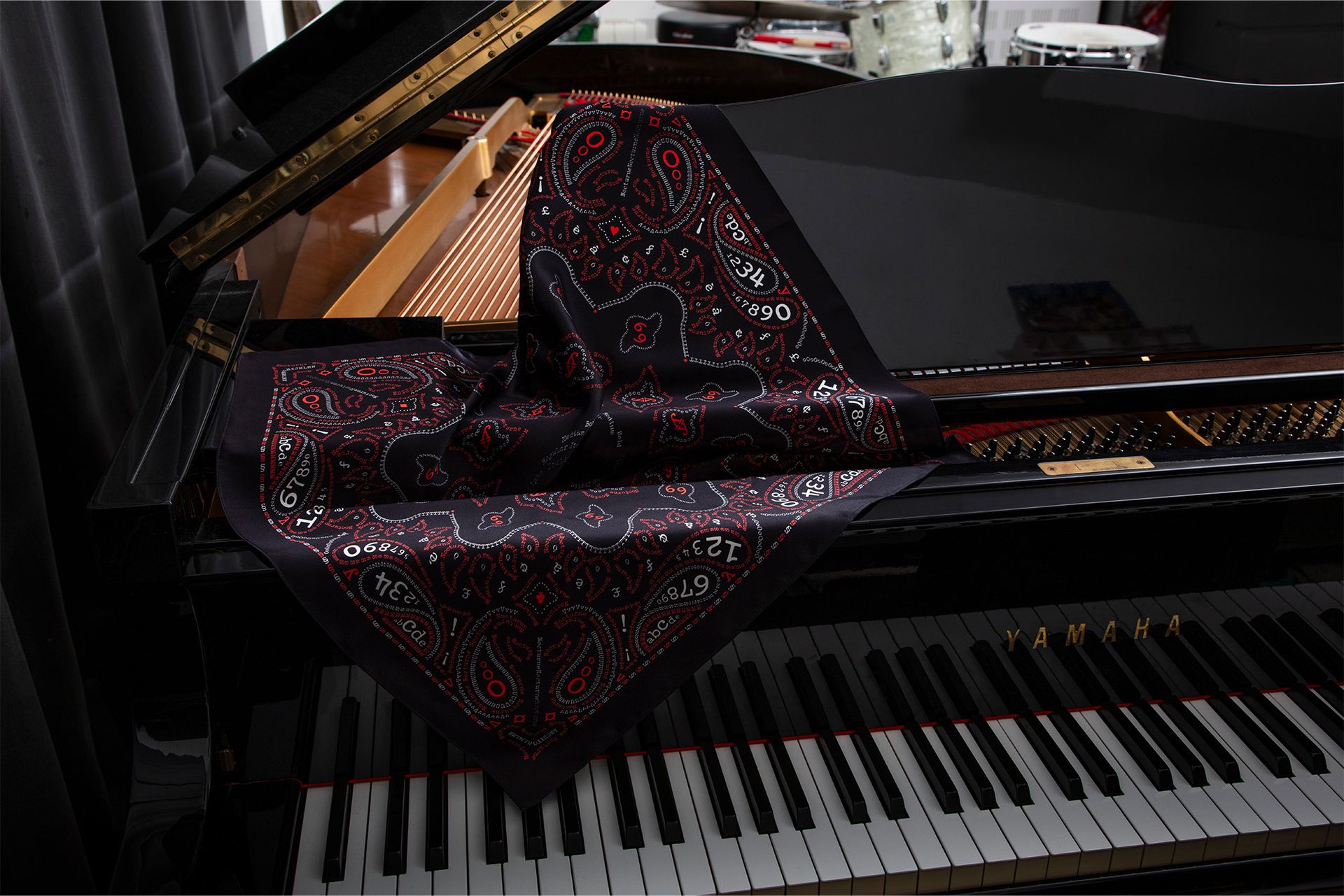 Yota Fonts - shop - Nocturne silk satin bandana